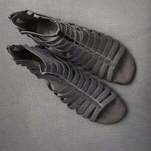 Aerosol Sandals